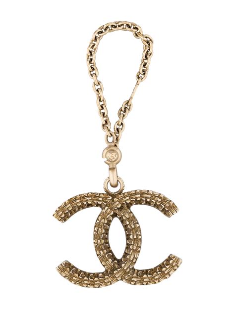 bag charm chanel